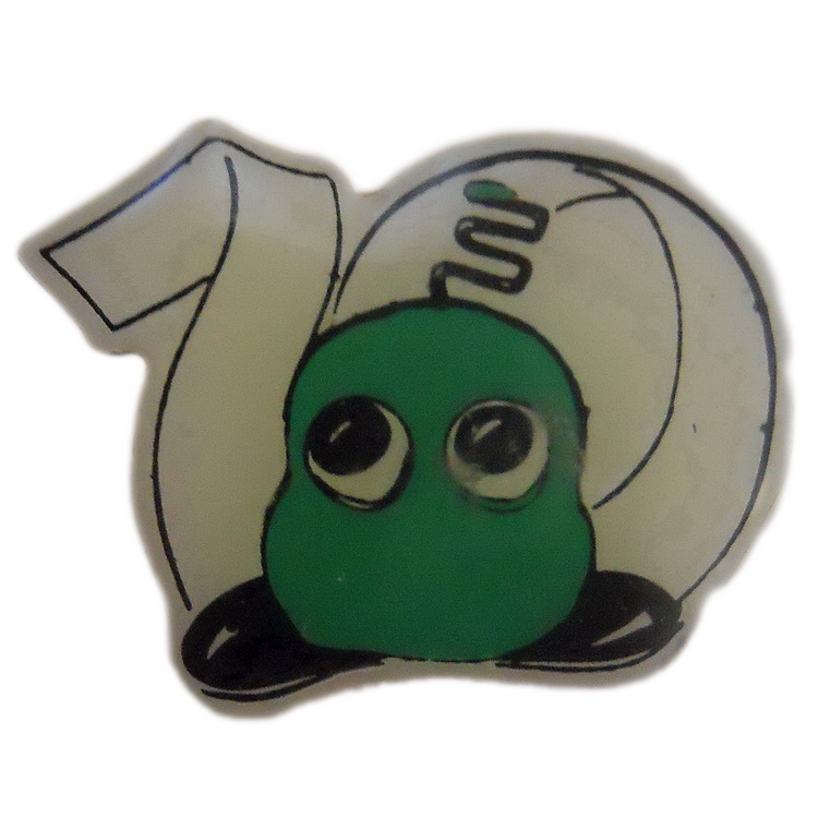 Fotografia do Pin da Campanha Pirilampo Mágico  do ano 1996